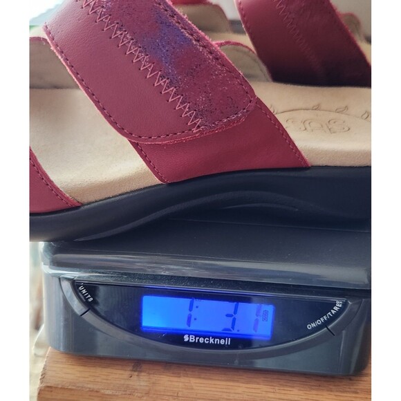 SAS Ruby / Cabernet Red Nudu Leather Sandals Slip On Slides Size 9.5W Adjustable - Picture 11 of 11